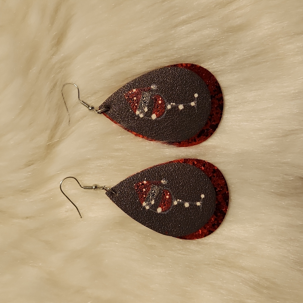 NWT Christmas Wine Glass Earrings